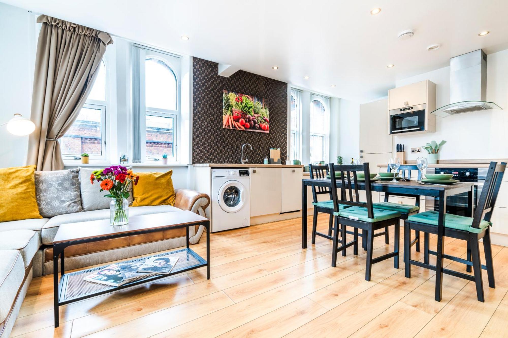 Cavern Quarters, Beautiful Two Bedroom City Centre Apartment By Garudy Serviced Apartments And Short Lets - Perfect For Longer Stays Liverpool Ngoại thất bức ảnh