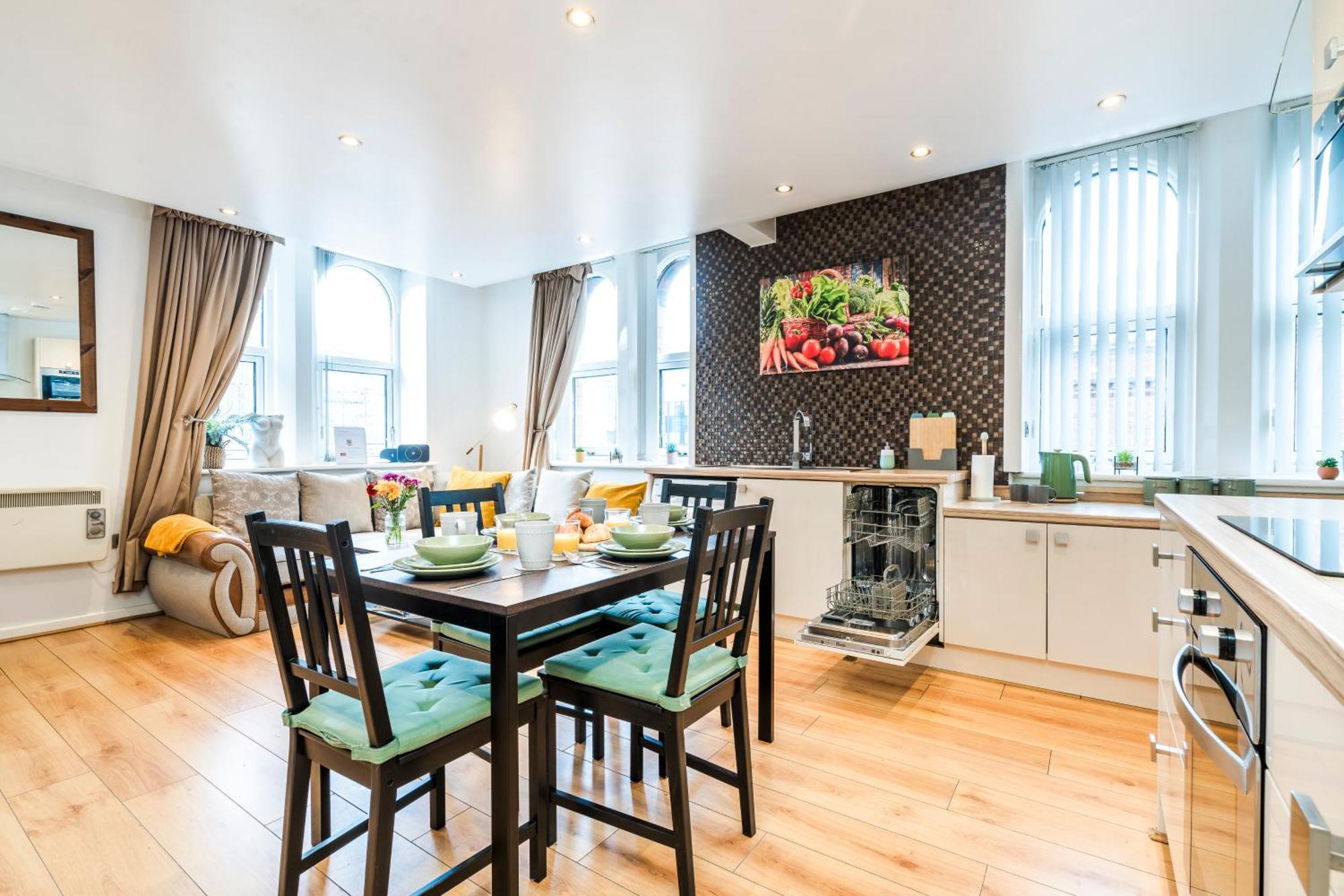 Cavern Quarters, Beautiful Two Bedroom City Centre Apartment By Garudy Serviced Apartments And Short Lets - Perfect For Longer Stays Liverpool Ngoại thất bức ảnh
