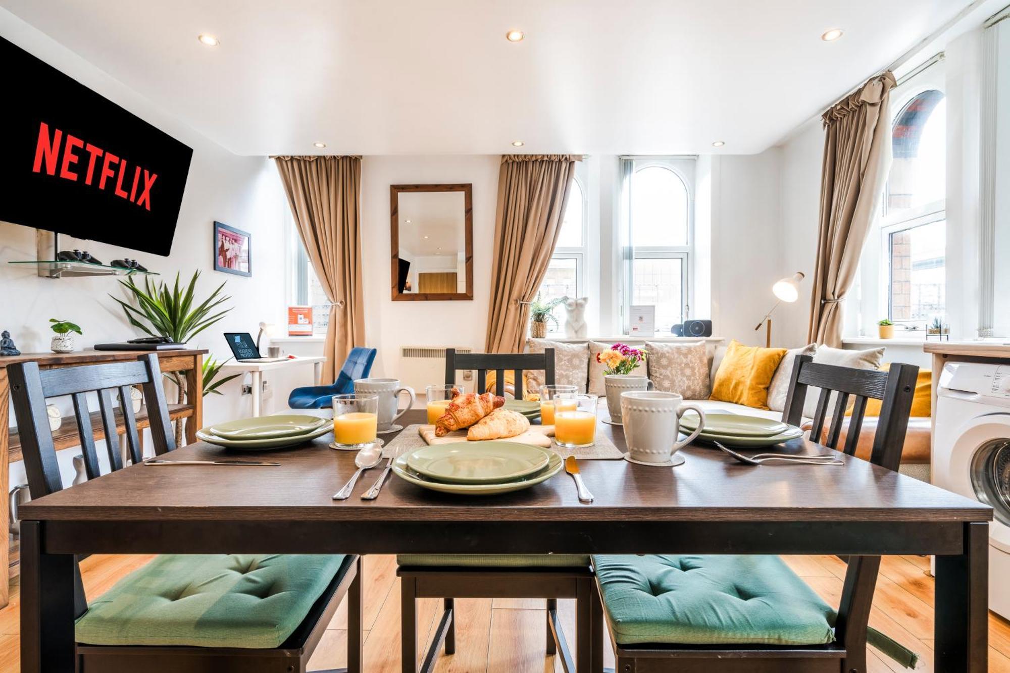 Cavern Quarters, Beautiful Two Bedroom City Centre Apartment By Garudy Serviced Apartments And Short Lets - Perfect For Longer Stays Liverpool Ngoại thất bức ảnh