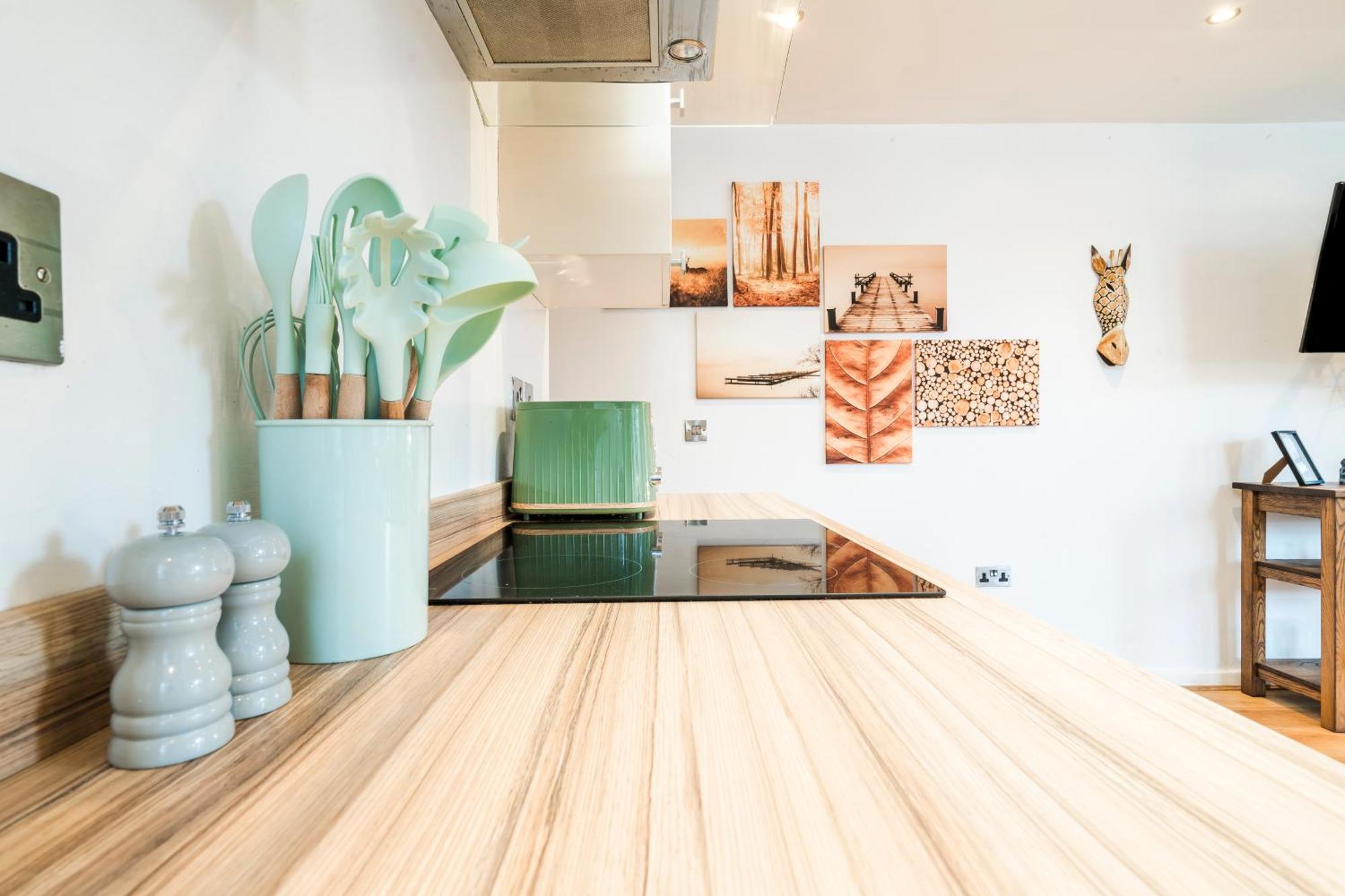 Cavern Quarters, Beautiful Two Bedroom City Centre Apartment By Garudy Serviced Apartments And Short Lets - Perfect For Longer Stays Liverpool Ngoại thất bức ảnh