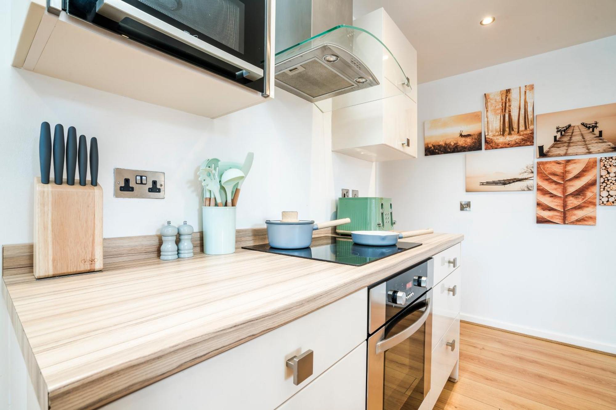 Cavern Quarters, Beautiful Two Bedroom City Centre Apartment By Garudy Serviced Apartments And Short Lets - Perfect For Longer Stays Liverpool Ngoại thất bức ảnh