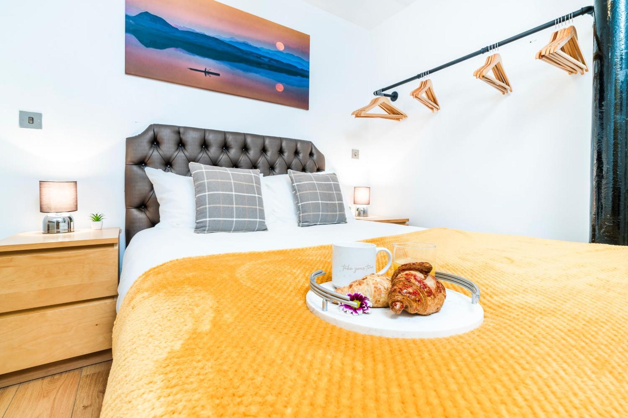 Cavern Quarters, Beautiful Two Bedroom City Centre Apartment By Garudy Serviced Apartments And Short Lets - Perfect For Longer Stays Liverpool Ngoại thất bức ảnh